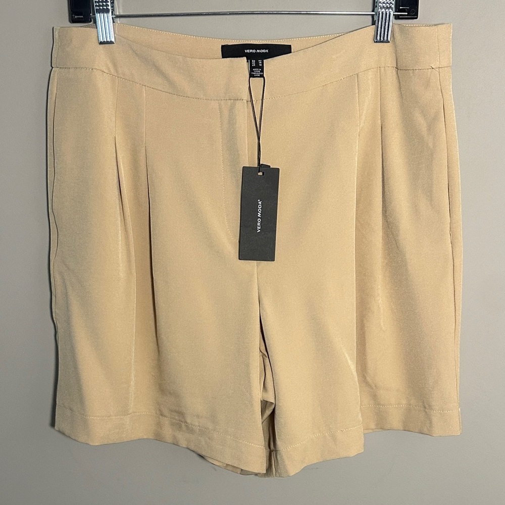 Vero Moda New Beige Women's business casual Shorts